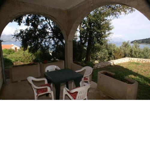 Apartment Lumbarda 4441b