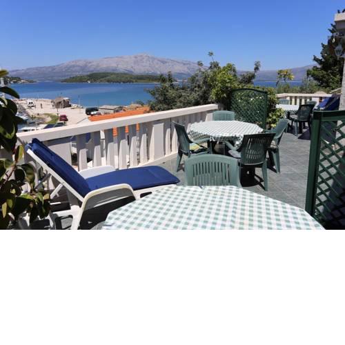 Apartment Lumbarda 4442a