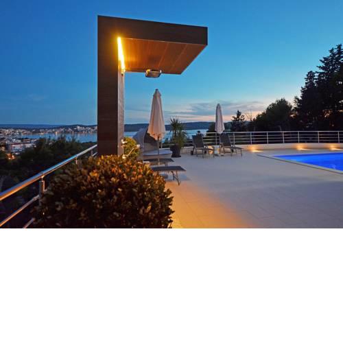 Apartment Lux with Swimming Pool