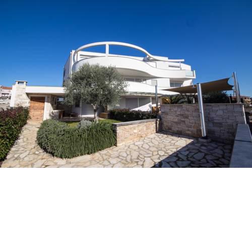 Apartment Luxus L