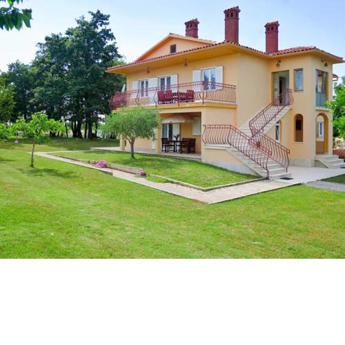 Apartment Macini (ROJ472)