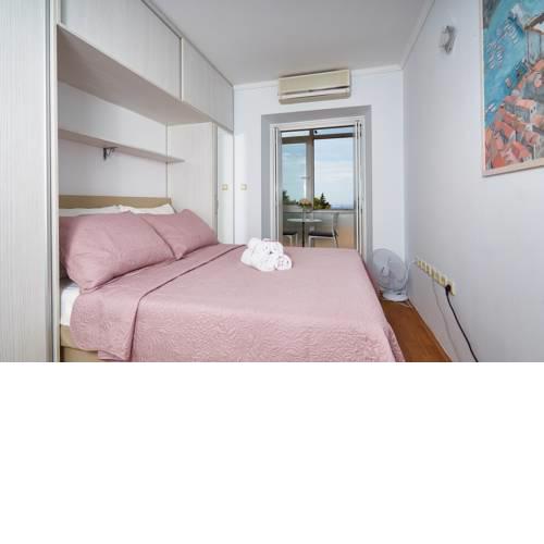 Apartment Maki