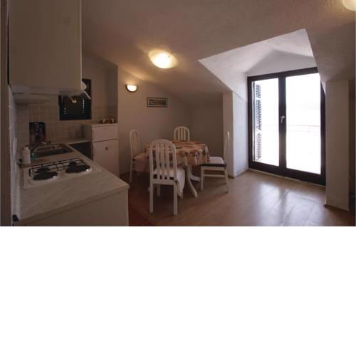 Apartment Mali Iz Mali Iz