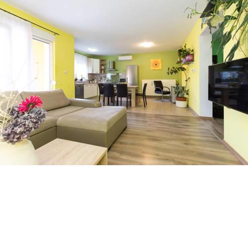 Apartment Mar