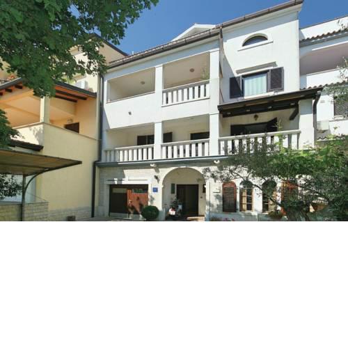 Apartment Maras