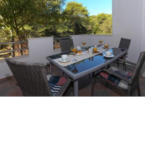 Apartment Mavarstica 16730b