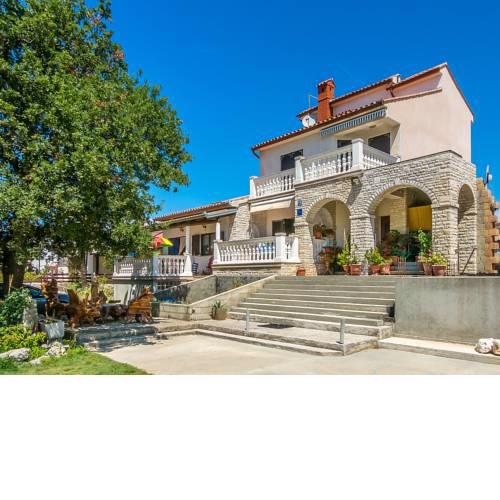 Apartment MED 131 (4084)