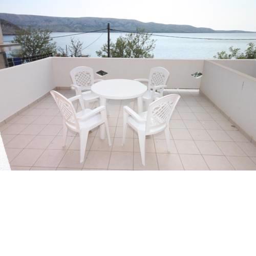 Apartment Metajna 6379a
