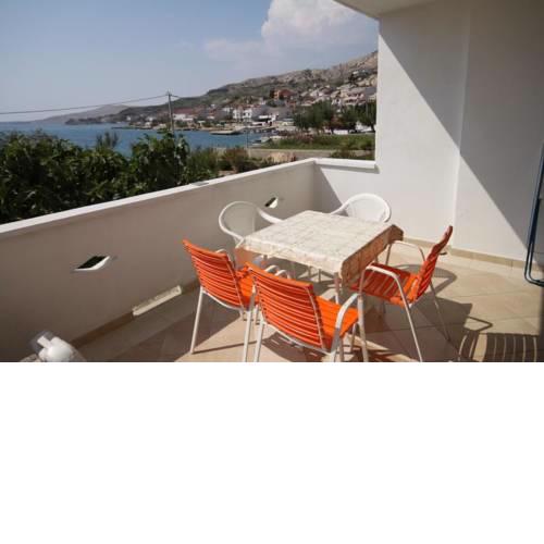 Apartment Metajna 6466e