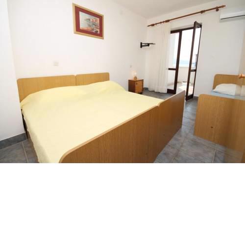 Apartment Metajna 6466f