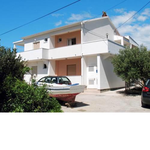 Apartment Mira (RAB131)