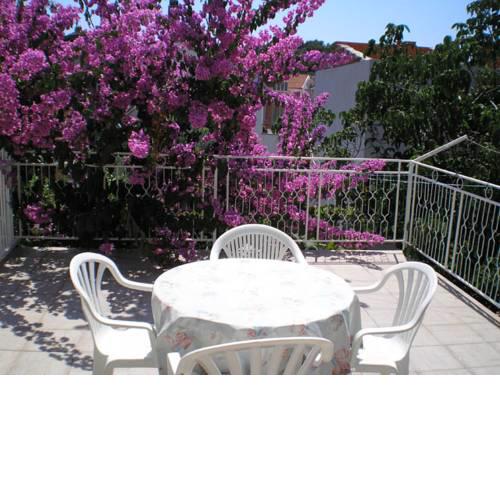 Apartment Mladen