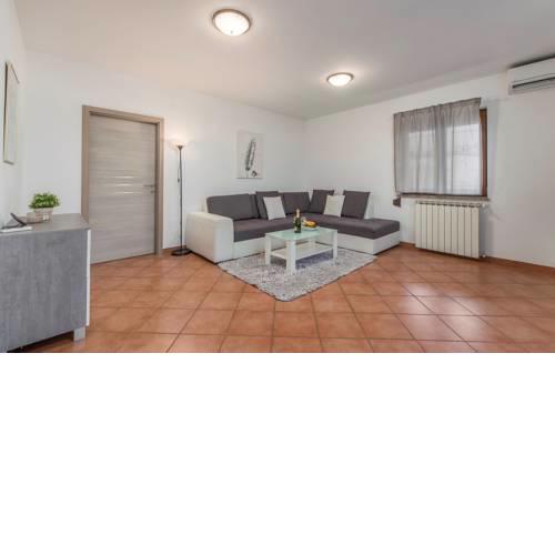 Apartment Narcisa with Terrace