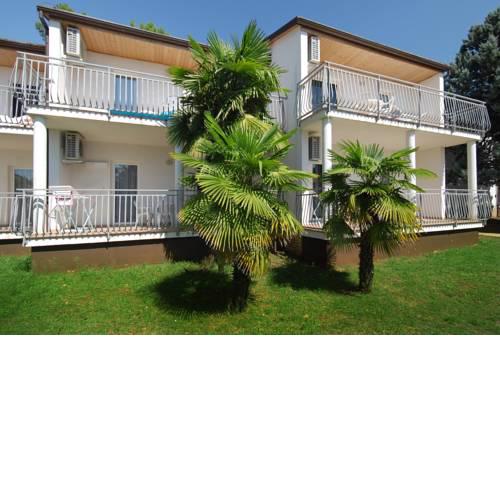 Apartment near Bijeca Sand Beach in Medolino
