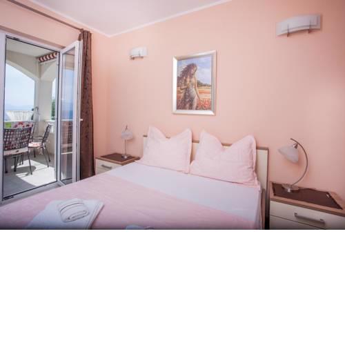 Apartment Necujam 13726b
