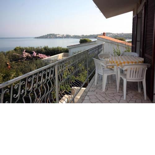 Apartment Necujam 5162c