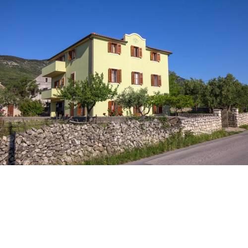 Apartment Nerezine 2506b
