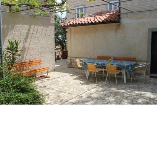 Apartment Nerezine 3479b