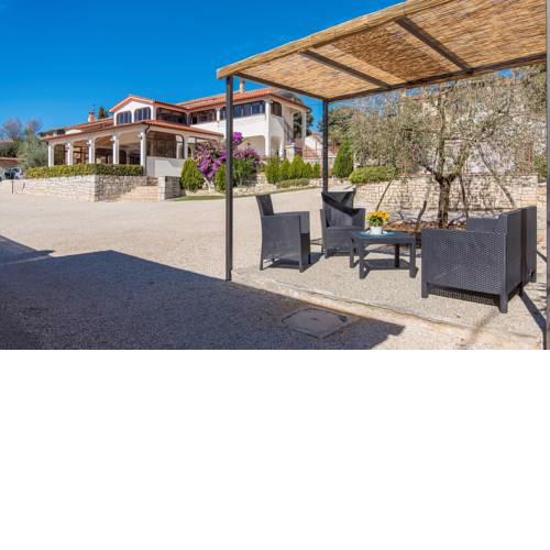 Apartment Nilda II