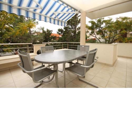 Apartment Novalja 9413b