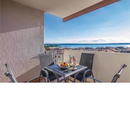 Apartment Novigrad with Sea View 12