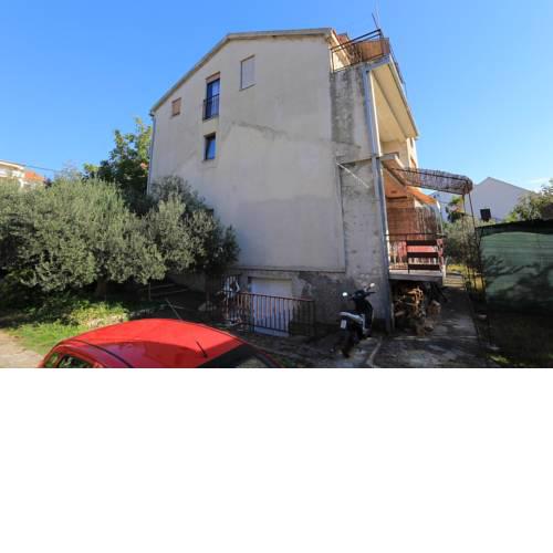 Apartment Okrug Gornji 1075a