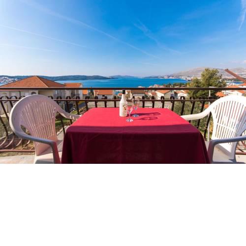 Apartment Okrug Gornji 16325b
