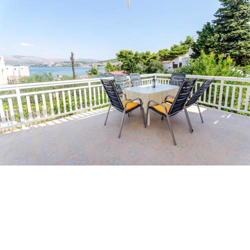Apartment Okrug Gornji 8440d