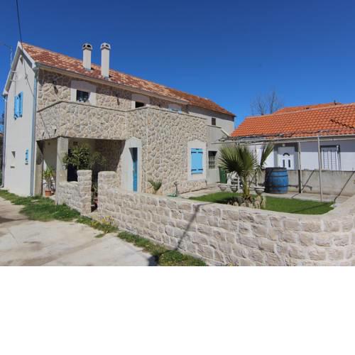 Apartment "Old house"