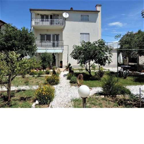 Apartment Oliva