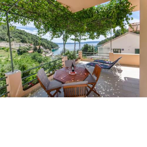 Apartment Pharia