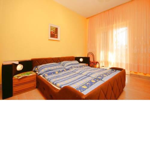 Apartment Podgora 6706a