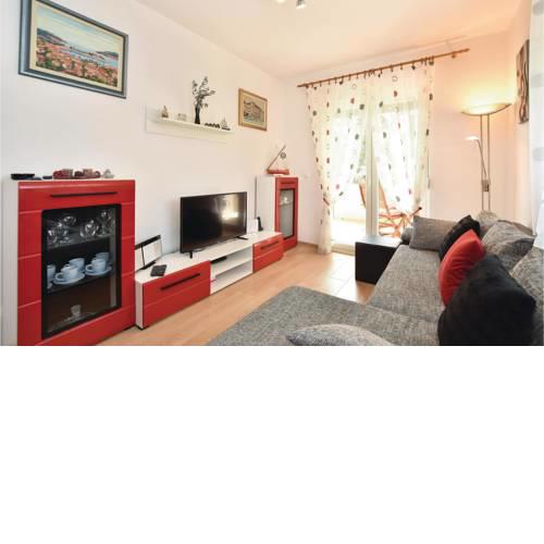 Apartment Podstrana with Sea View IV