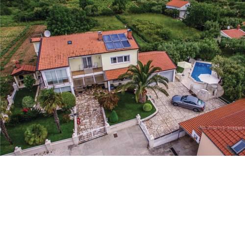Apartment Policeva