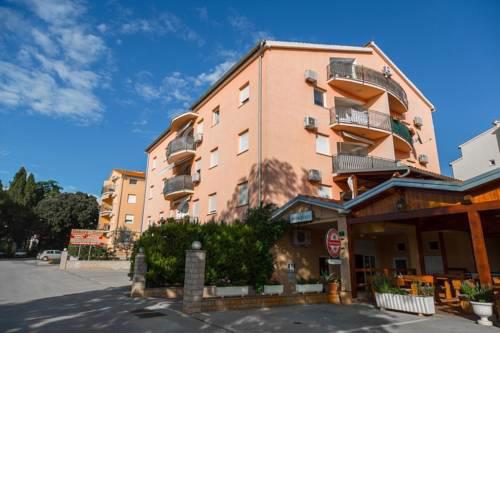 Apartment Pula 17827a