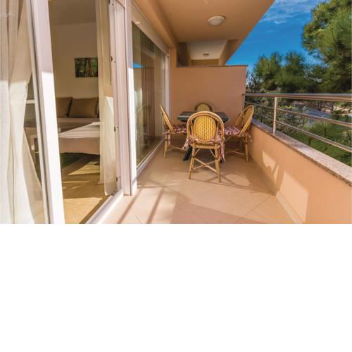 Apartment Put Mulica III