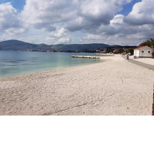 Apartment Radić-perfect location for summer activities