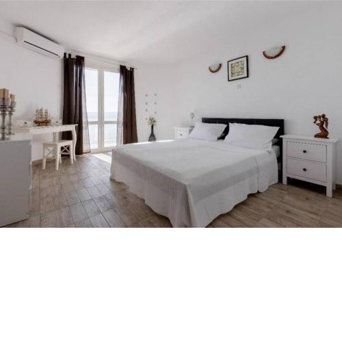 Apartment Rio 3 with sea view, free parking, wifi