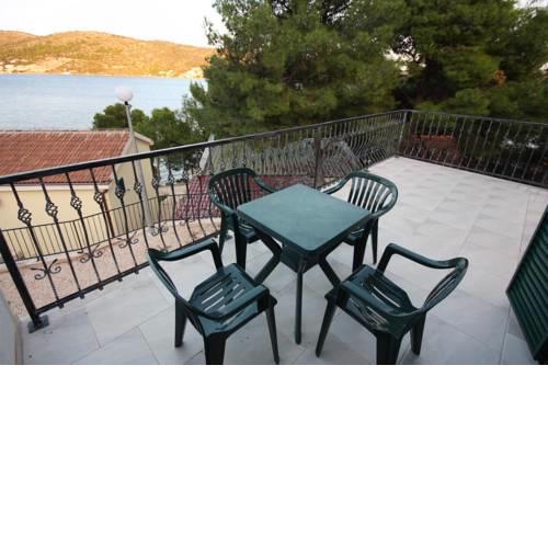 Apartment Rogoznica 3200d