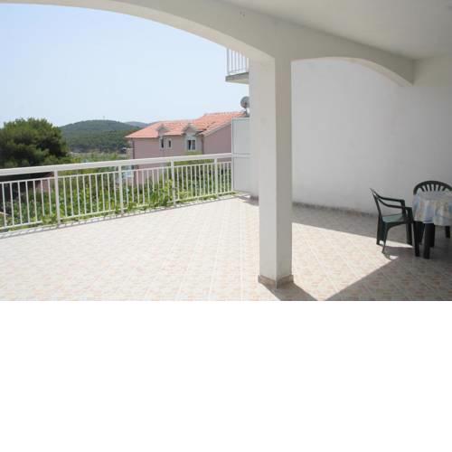 Apartments by the sea Rogoznica - 4215