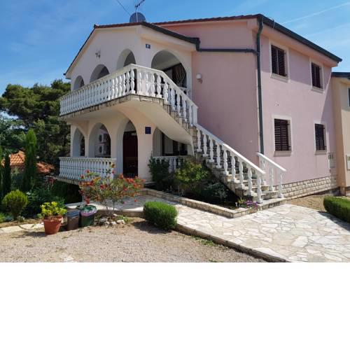 Apartment Ruzmarin