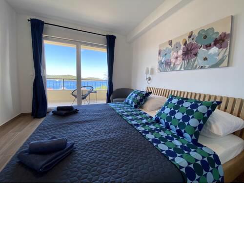 Apartment Sandra (2+2) with a breathtaking view 2