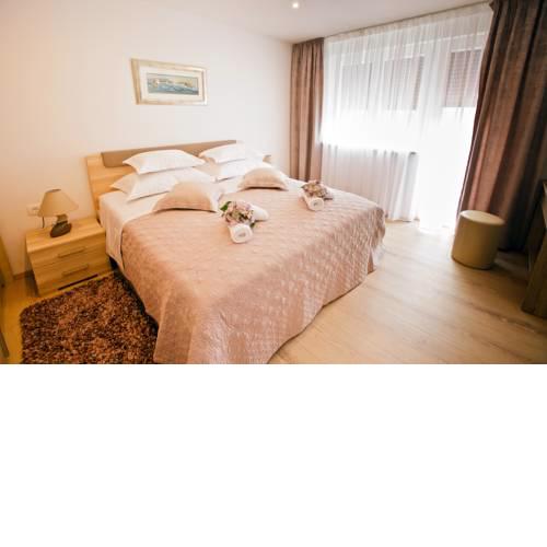 Apartment Satureja Montana