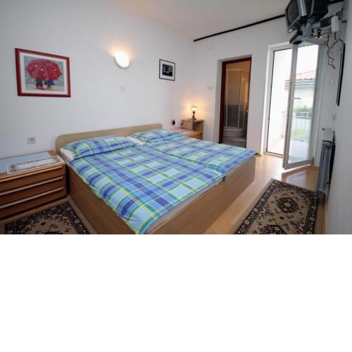 Apartment Selce 2379a