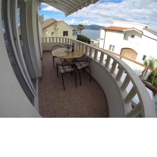 Apartment Slatine 1098c