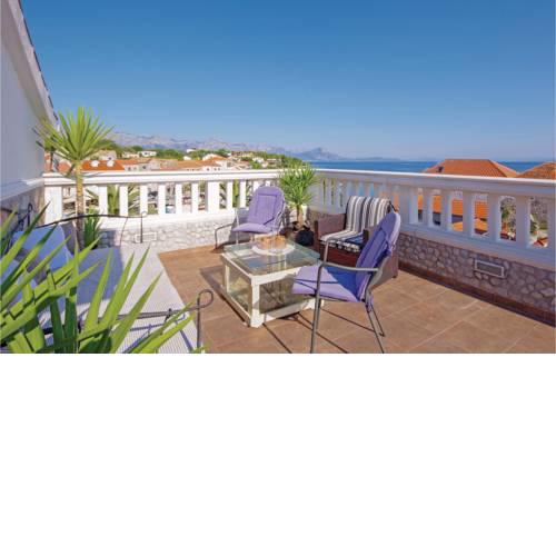 Apartment Sucuraj 04