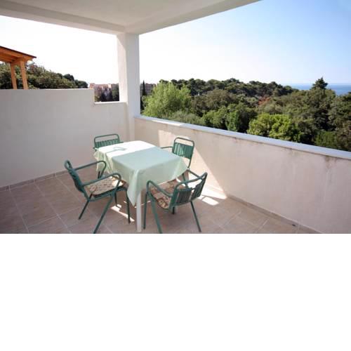 Apartment Suha Punta 5050b