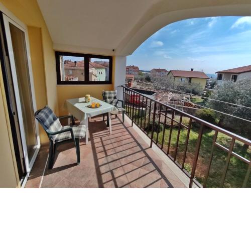 Apartment Tedi with Sea View