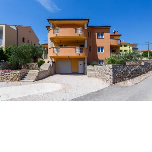 Apartment Tomy
