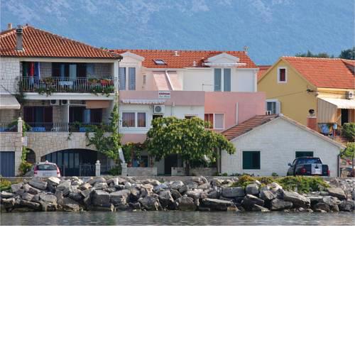 Apartment Ulica Sucuraj VI